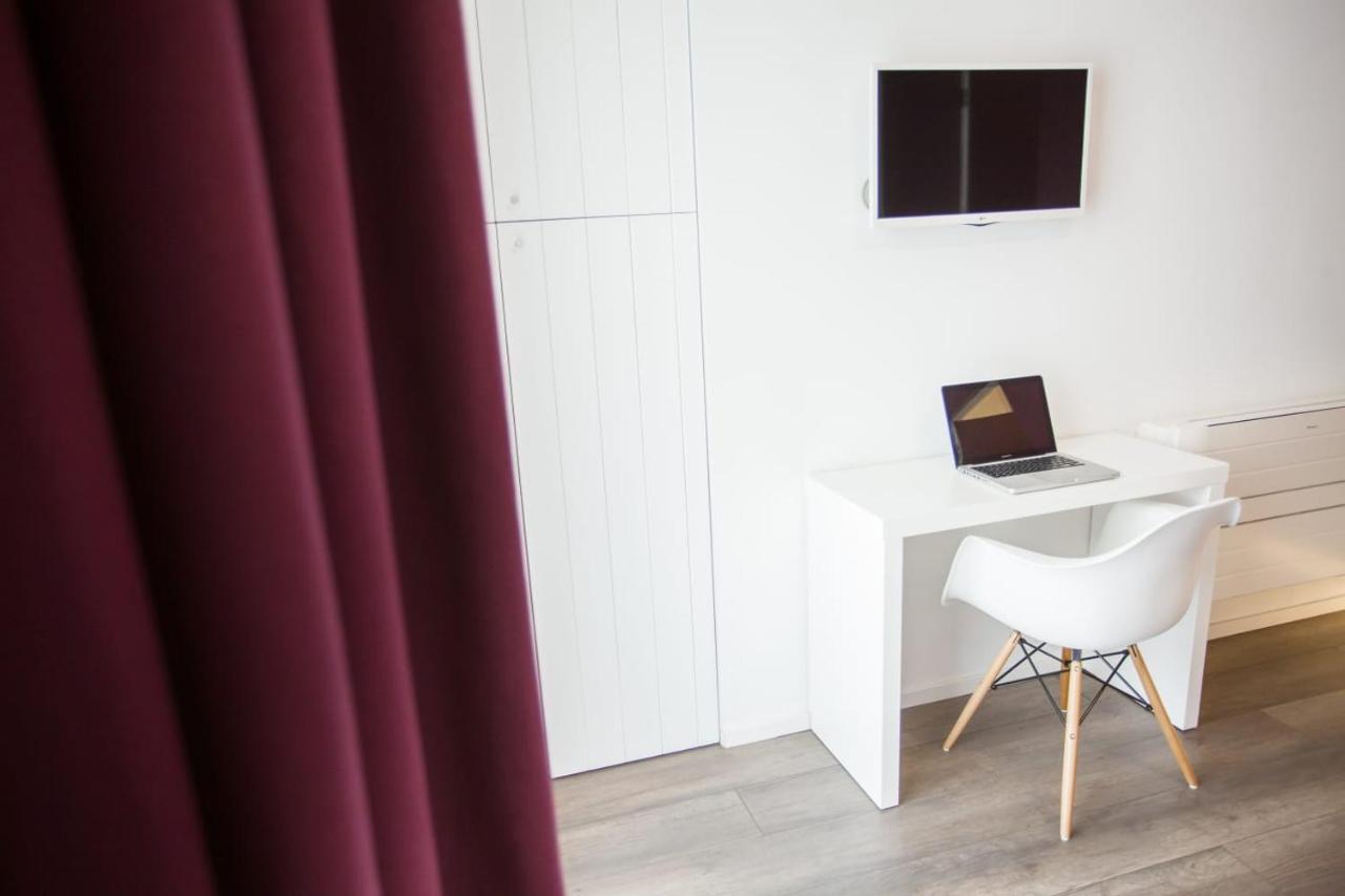 Dimora Mefite-Camere Con Bagno Privato E Self Check-In Matera Eksteriør billede